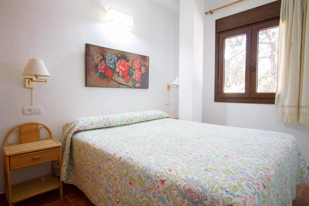 Apartamentos Turisticos Trajano Bolonia Εξωτερικό φωτογραφία