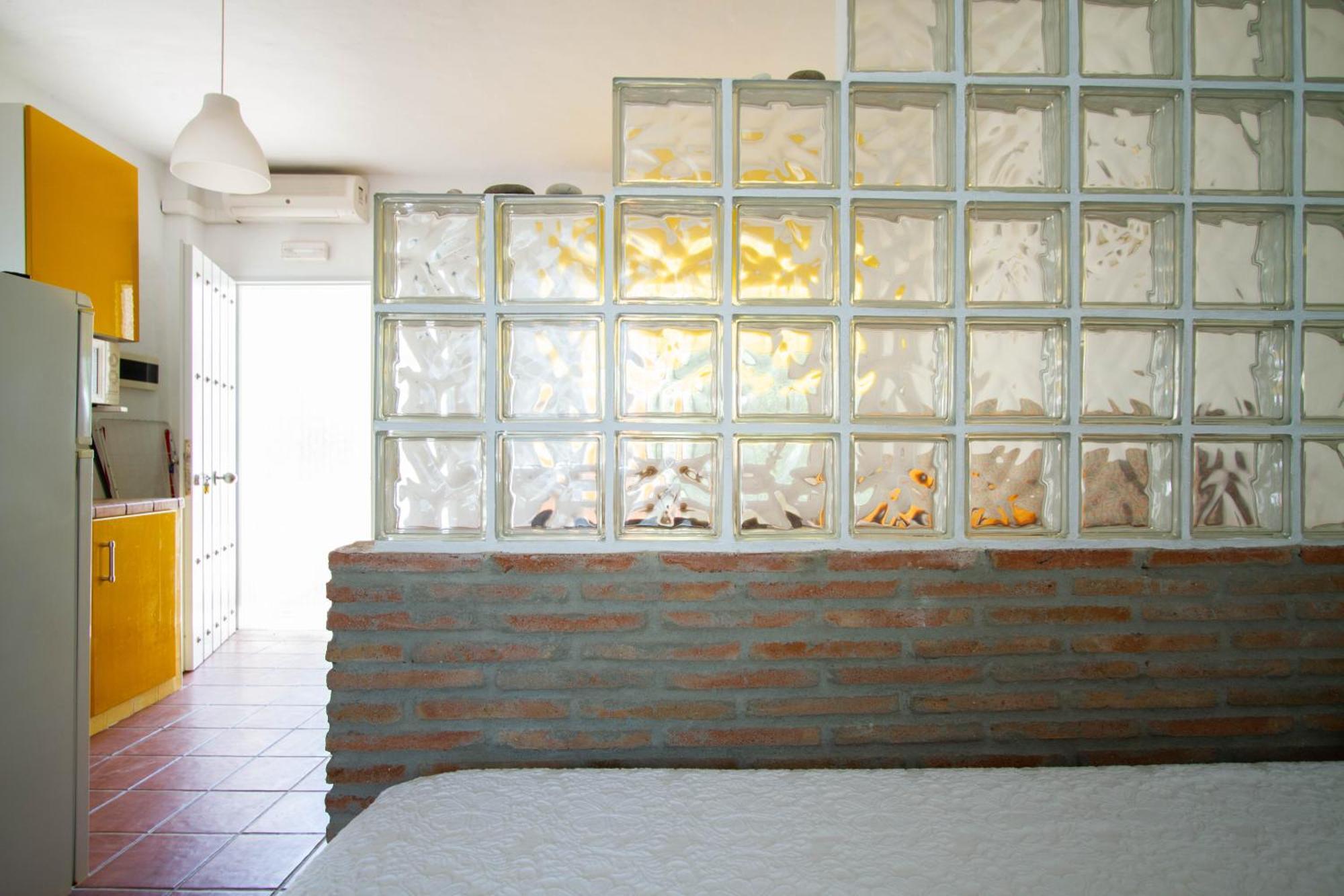 Apartamentos Turisticos Trajano Bolonia Εξωτερικό φωτογραφία