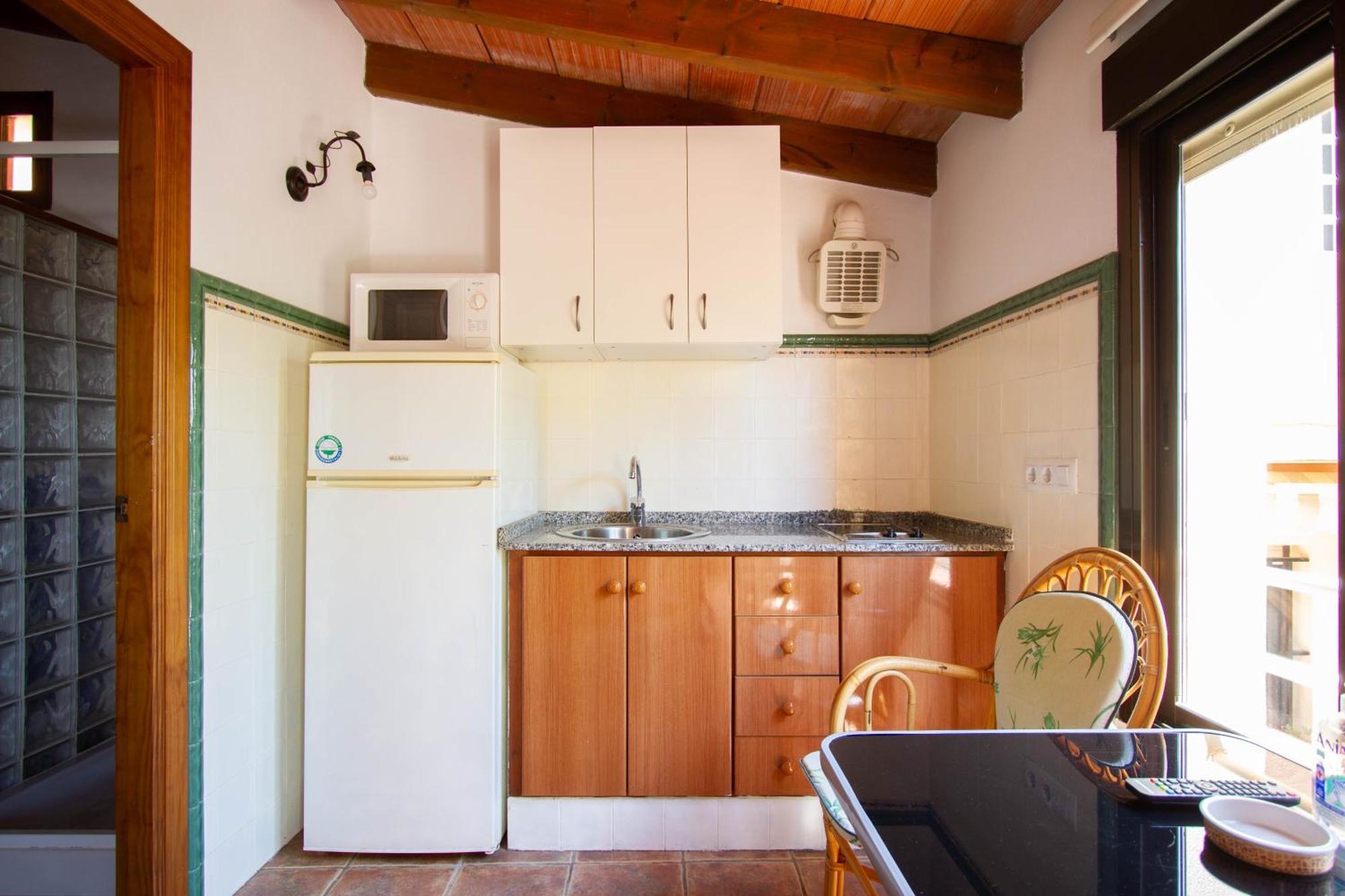 Apartamentos Turisticos Trajano Bolonia Εξωτερικό φωτογραφία